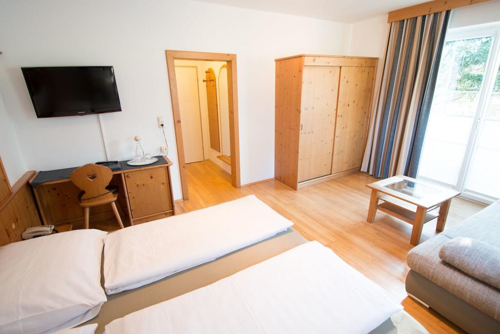 Pension St. Nikolaus Golling an der Salzach Kamer foto